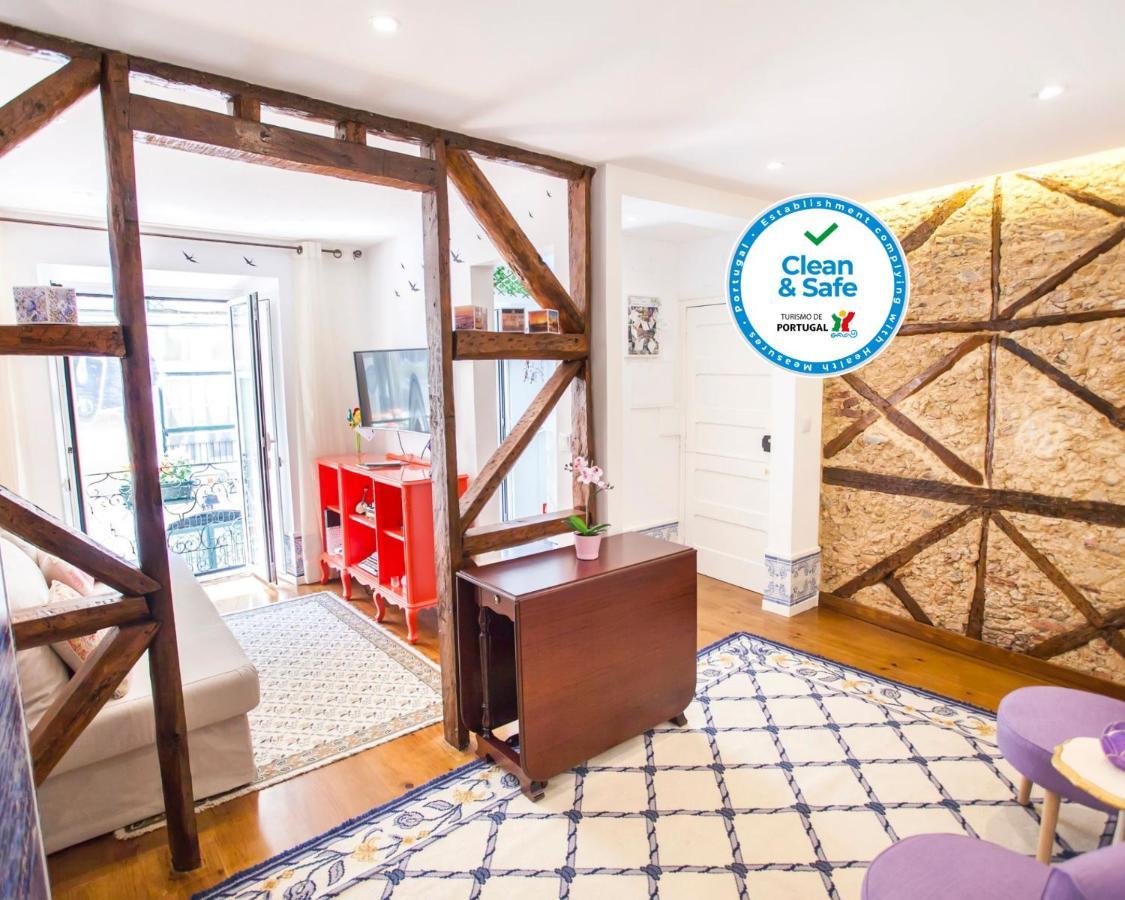 Typical Bairro Alto Apartment Лиссабон Экстерьер фото