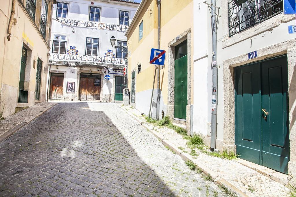 Typical Bairro Alto Apartment Лиссабон Экстерьер фото