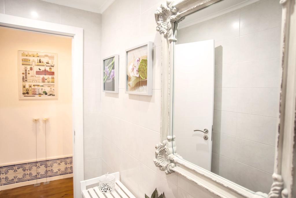 Typical Bairro Alto Apartment Лиссабон Экстерьер фото